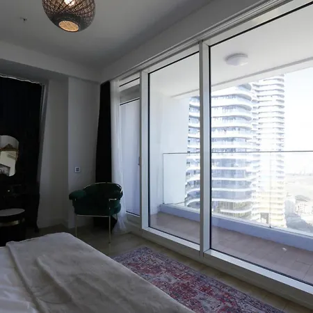 Amazing Flat With Superb View In Kartal